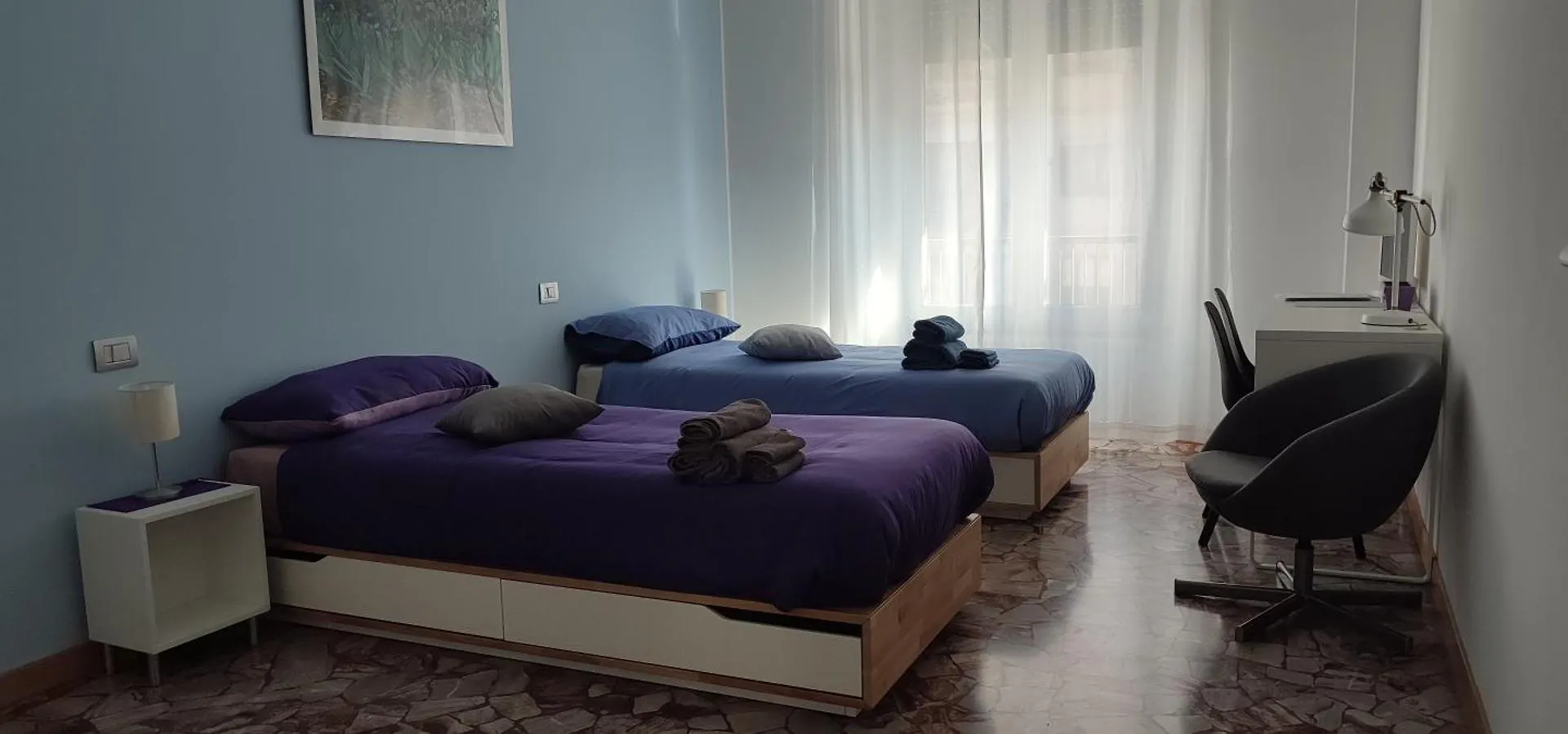 2 Minimal Rooms Milan Homestay
