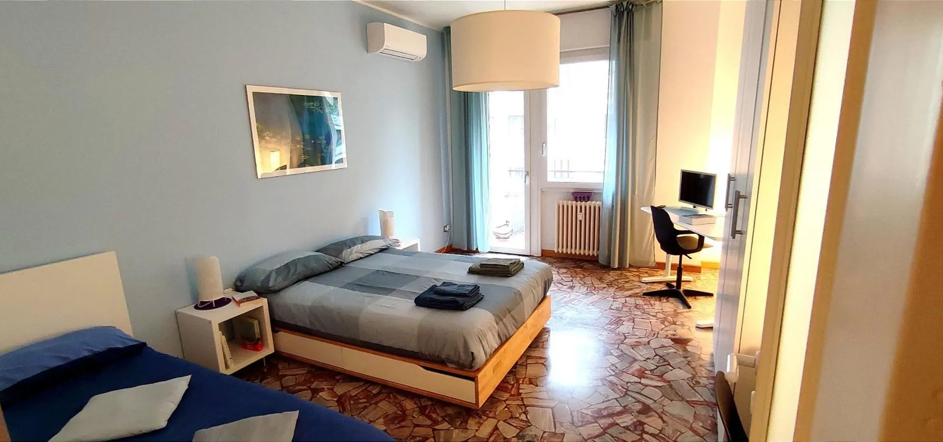 Homestay 2 Minimal Rooms Milan Italy