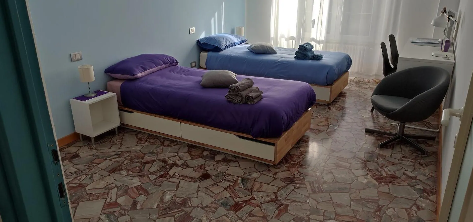 2 Minimal Rooms Milánó Homestay szállás