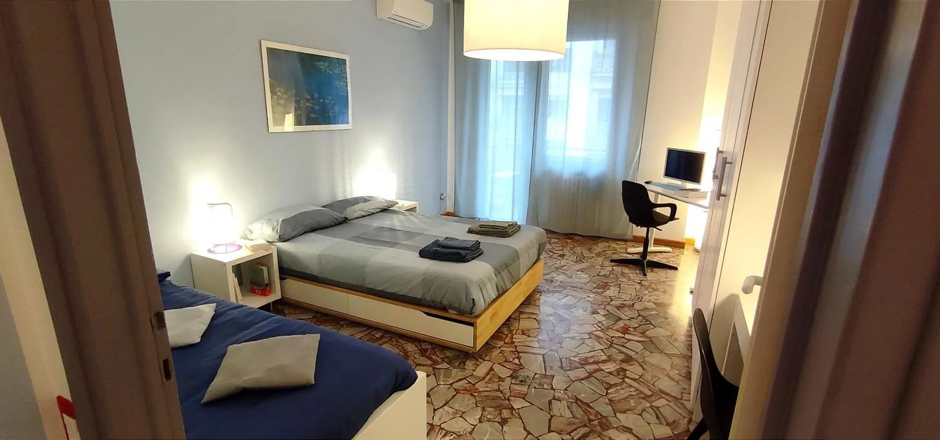 2 Minimal Rooms Milan Homestay